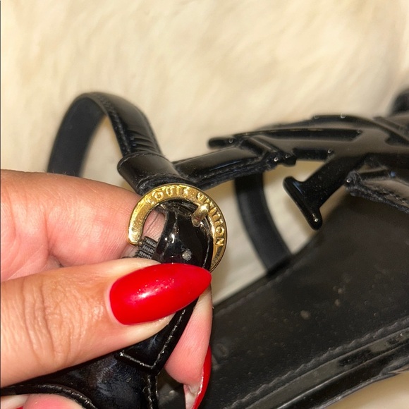 Louis Vuitton Patent Leather Sandals Sz 39 - Picture 4 of 11